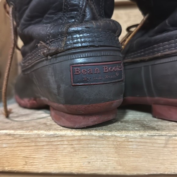 LL Bean Duck Boots 8’ Bison Dark Brown/Red - Picture 4 of 9